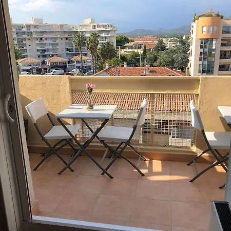 La Bonbonnière, Un Havre De Paix * Fréjus